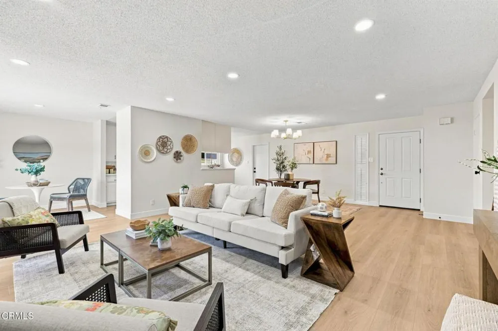 244 MacKay Avenue Ventura, CA 93004