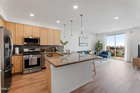 436 Poli Street #402