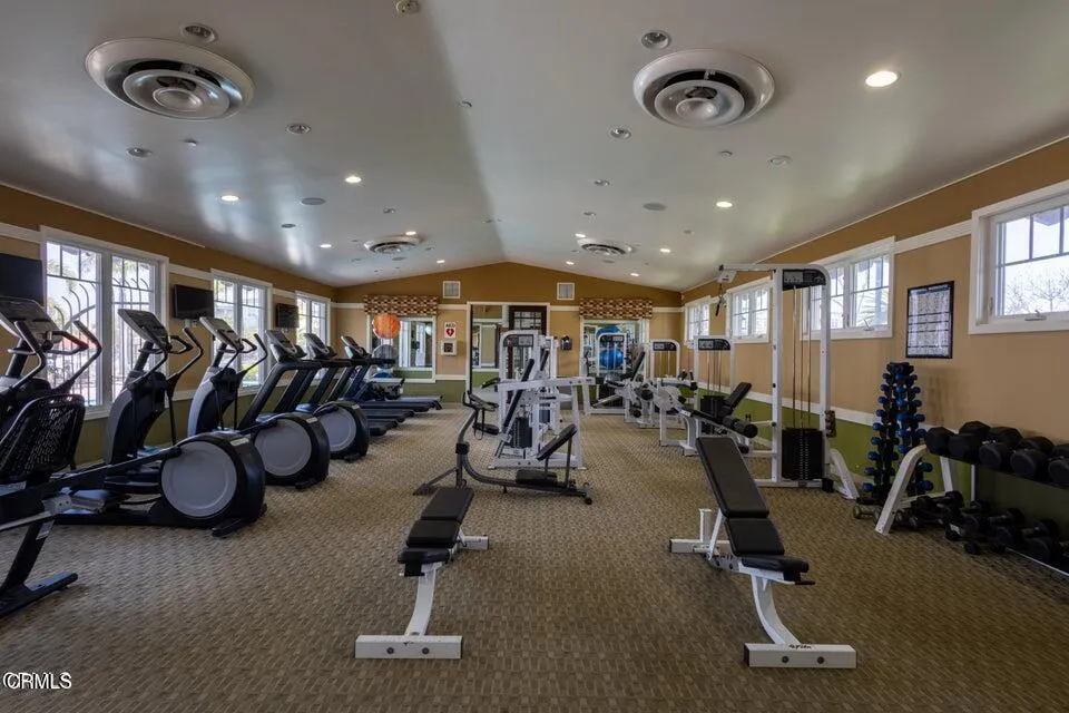4008 Tradewinds Drive Oxnard, CA 93035