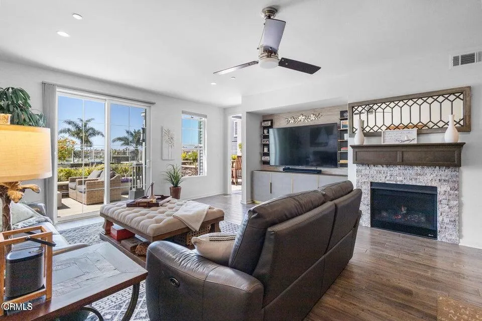 4008 Tradewinds Drive Oxnard, CA 93035
