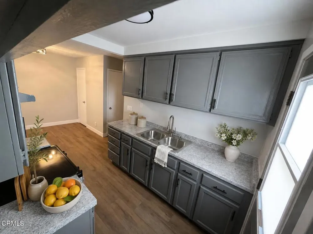 2637 Yardarm Avenue Port Hueneme, CA 93041