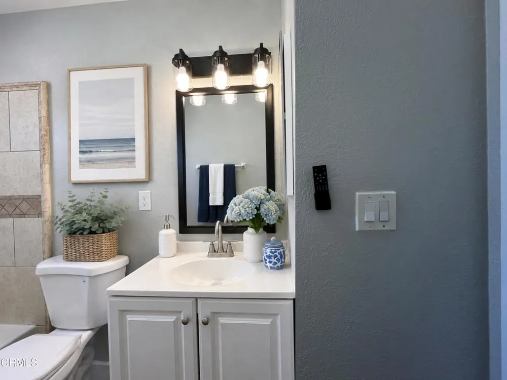 2637 Yardarm Avenue Port Hueneme, CA 93041