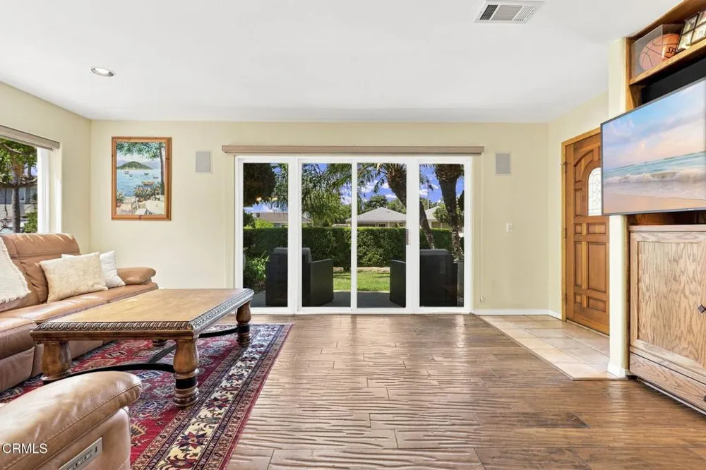 110 Santa Rosa Place Santa Barbara, CA 93109