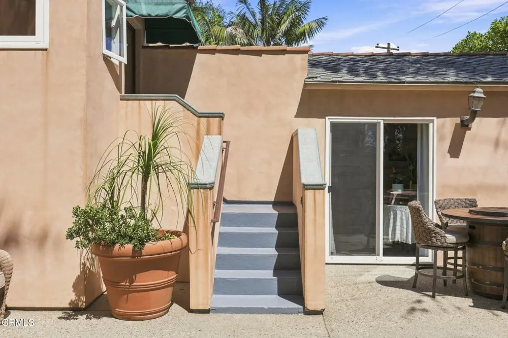 110 Santa Rosa Place Santa Barbara, CA 93109