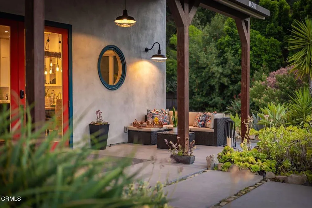 16096 Maricopa Highway Ojai, CA 93023