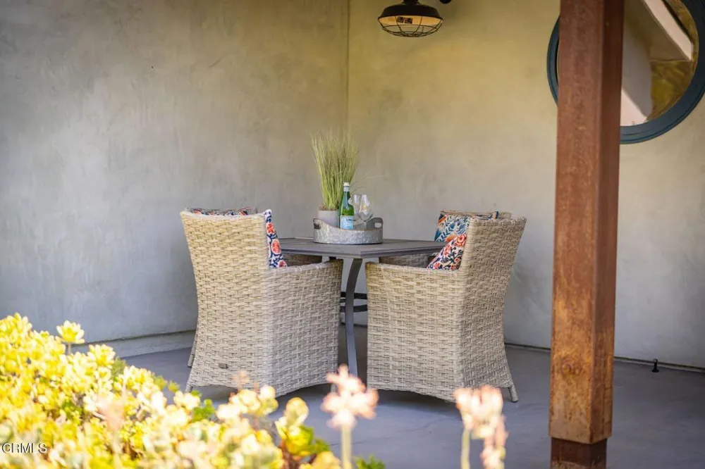 16096 Maricopa Highway Ojai, CA 93023