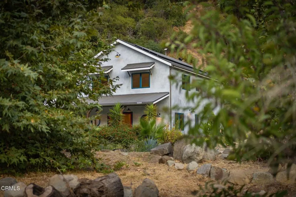 16096 Maricopa Highway Ojai, CA 93023