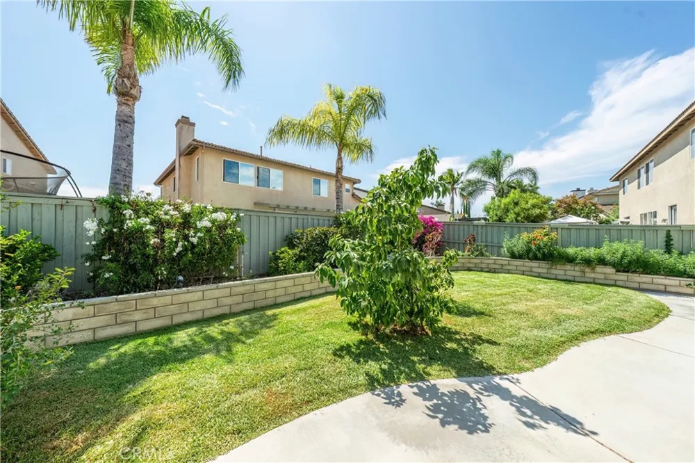 7266 Citrus Valley Ave Eastvale, CA 92880