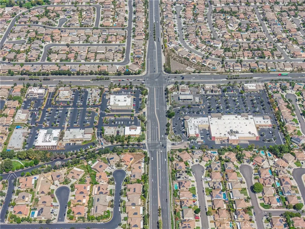 7266 Citrus Valley Ave Eastvale, CA 92880