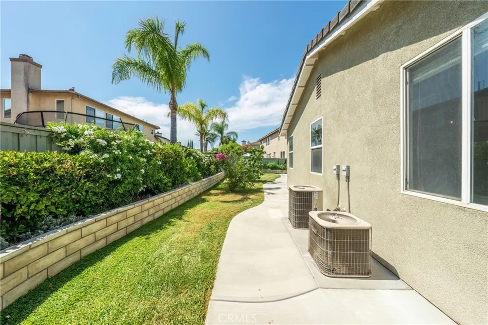 7266 Citrus Valley Ave Eastvale, CA 92880