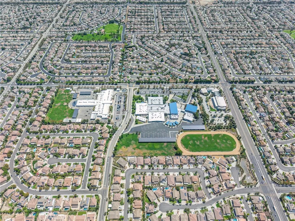 7266 Citrus Valley Ave Eastvale, CA 92880