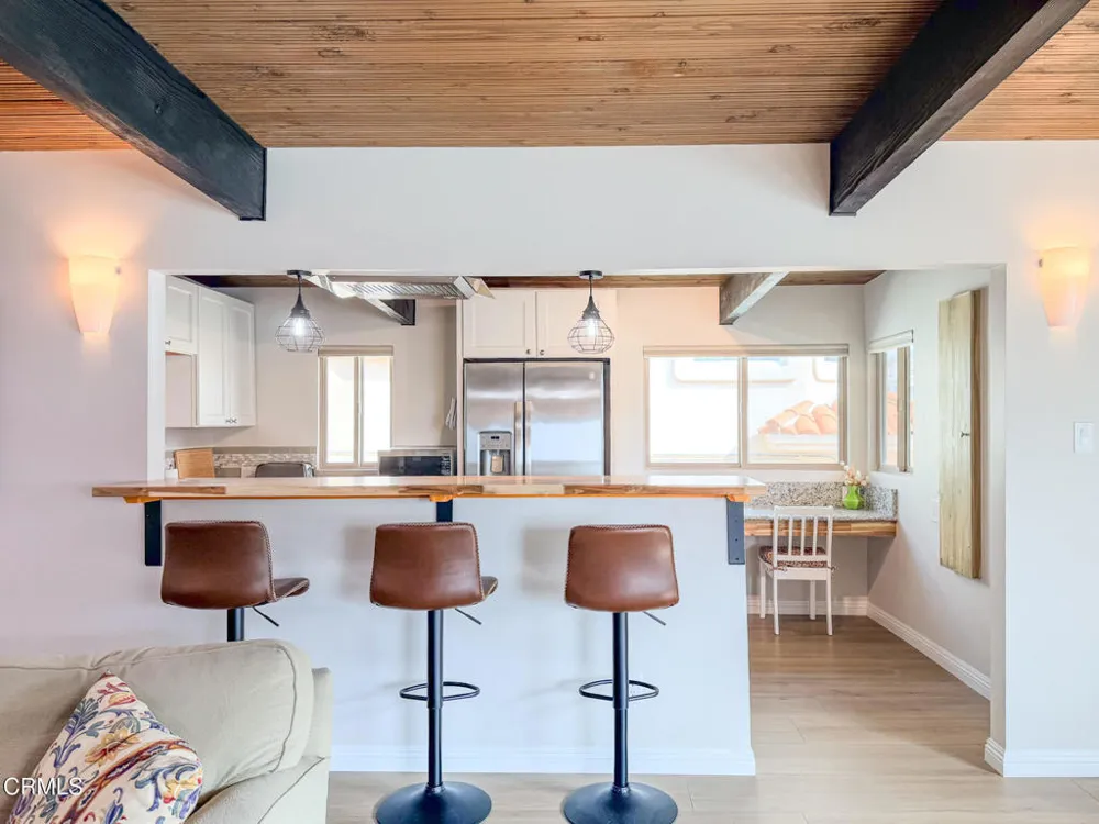 1327 Devon Lane Ventura, CA 93001