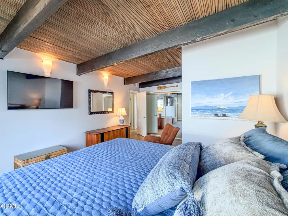 1327 Devon Lane Ventura, CA 93001