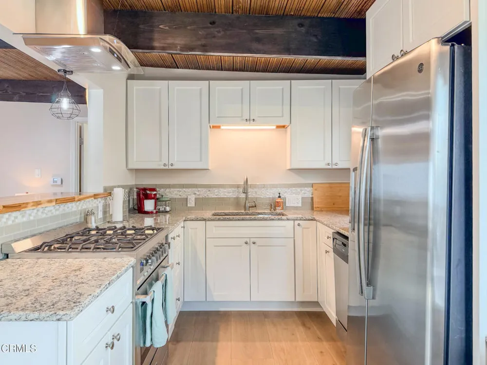 1327 Devon Lane Ventura, CA 93001