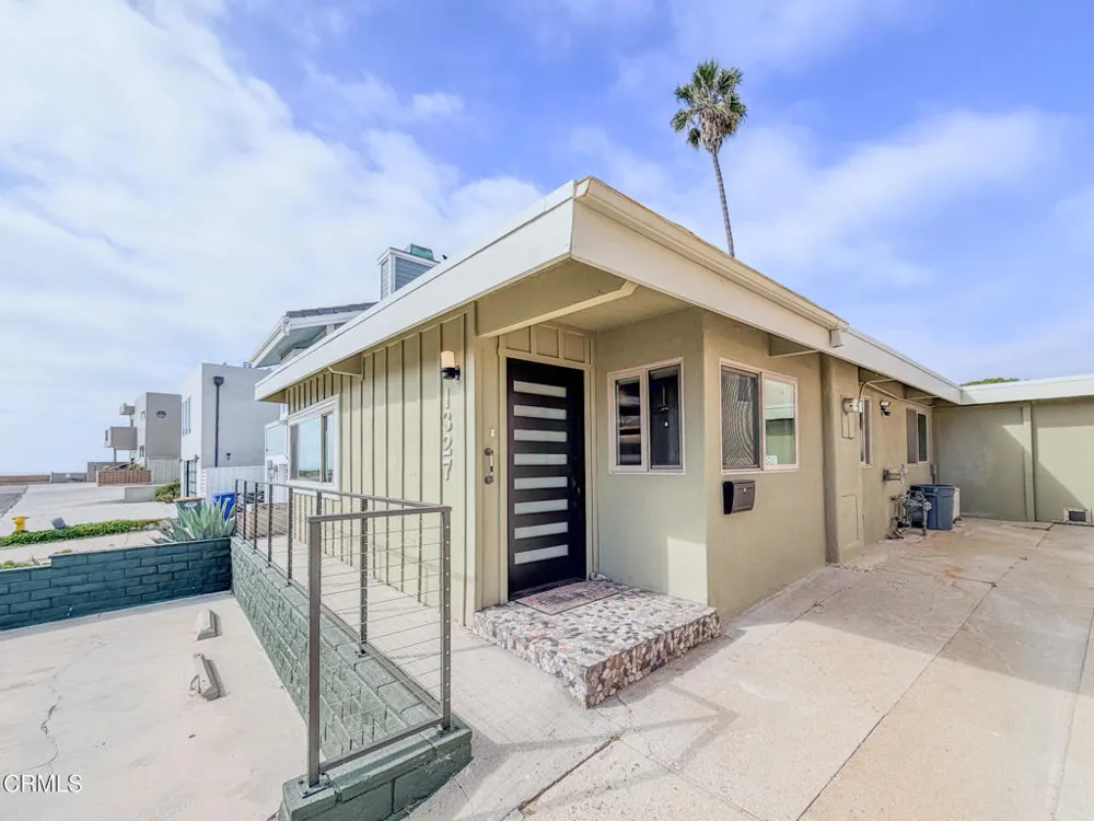 1327 Devon Lane Ventura, CA 93001