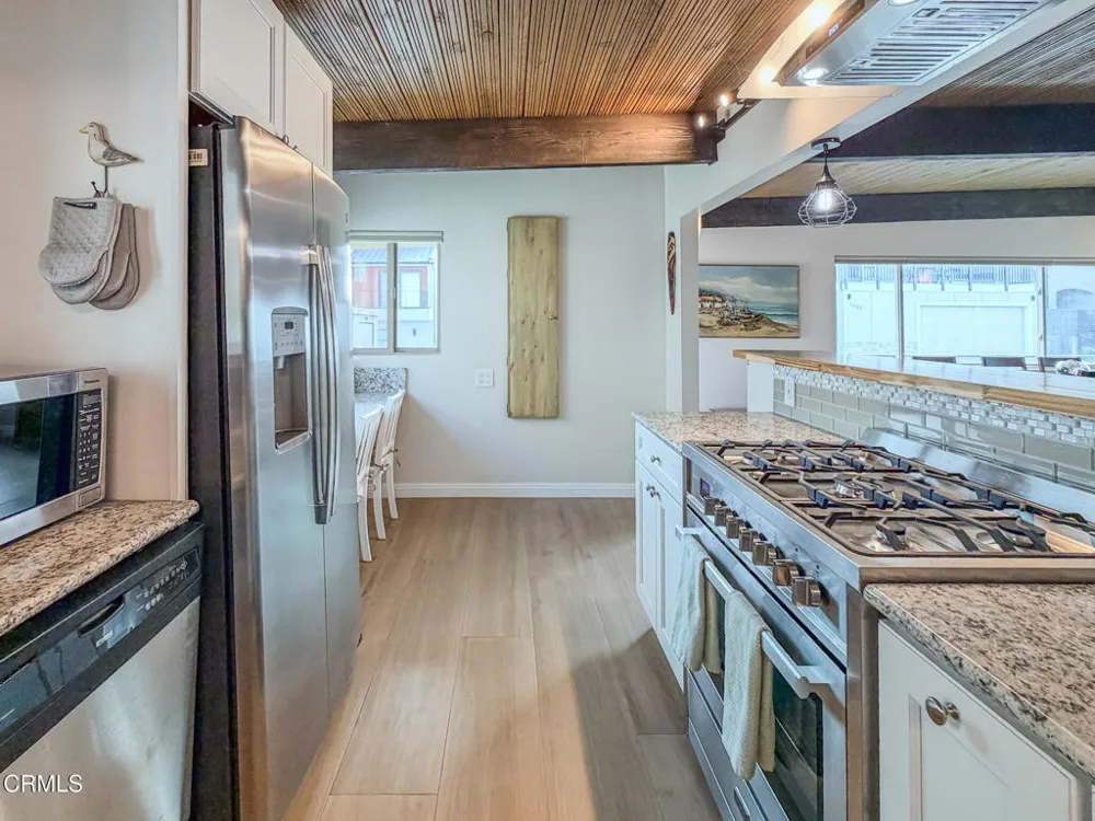 1327 Devon Lane Ventura, CA 93001