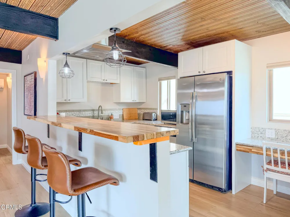 1327 Devon Lane Ventura, CA 93001