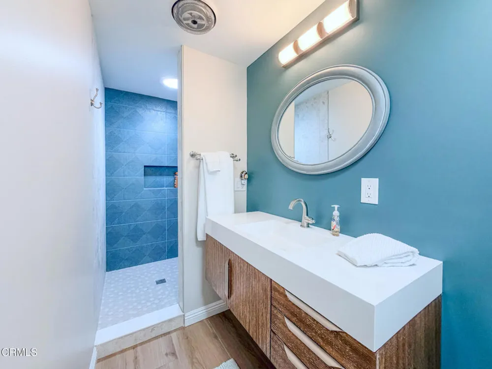 1327 Devon Lane Ventura, CA 93001