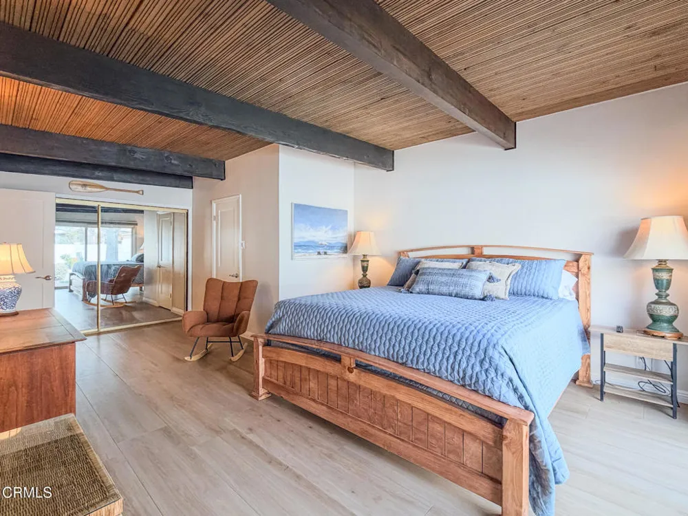 1327 Devon Lane Ventura, CA 93001