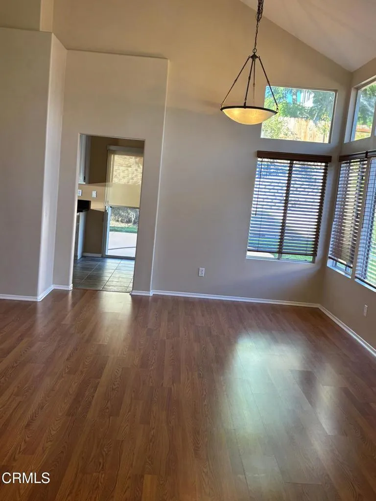 10463 Graham Court Ventura, CA 93004