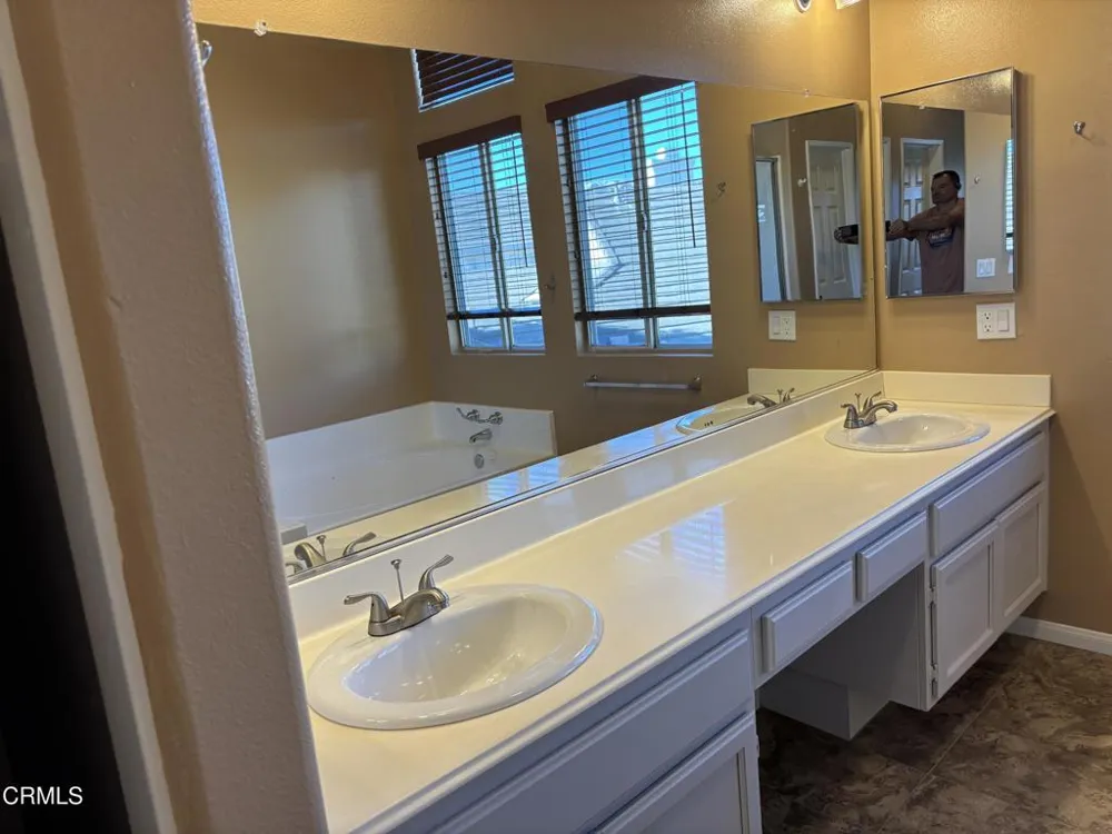 10463 Graham Court Ventura, CA 93004