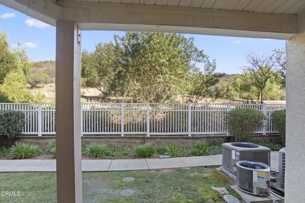 5805 Oak Bend Lane #208 Oak Park, CA 91377