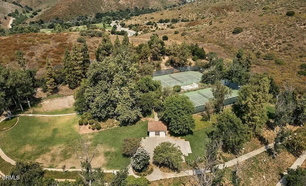 5805 Oak Bend Lane #208 Oak Park, CA 91377