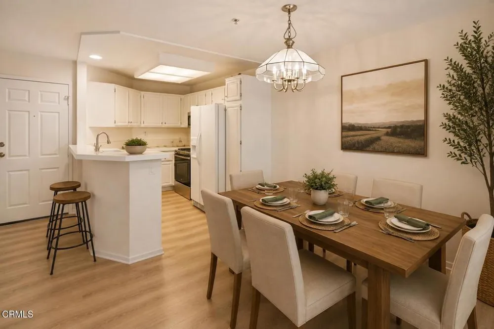 5805 Oak Bend Lane #208 Oak Park, CA 91377