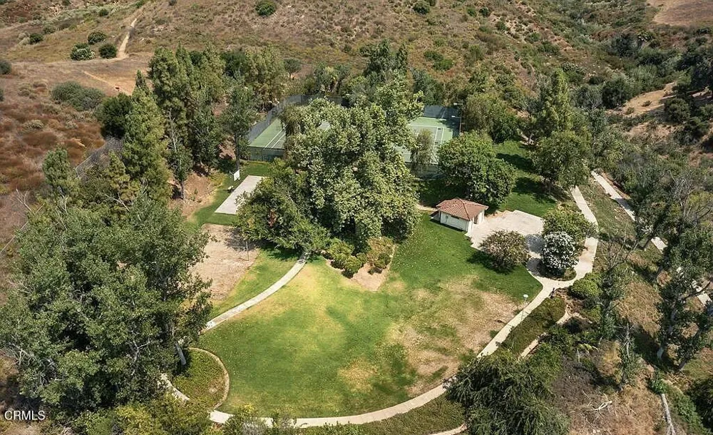 5805 Oak Bend Lane #208 Oak Park, CA 91377