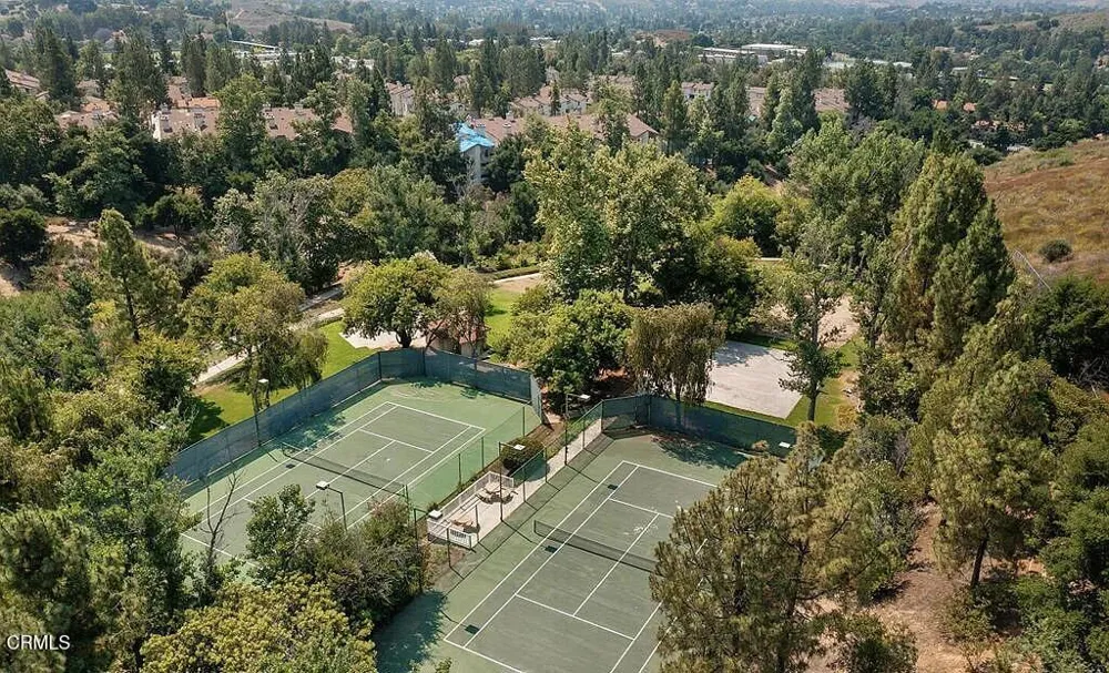 5805 Oak Bend Lane #208 Oak Park, CA 91377