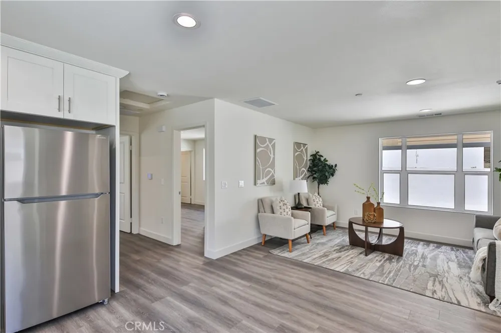 6836 Whitman Avenue Van Nuys, CA 91406