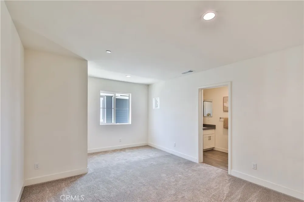 6836 Whitman Avenue Van Nuys, CA 91406