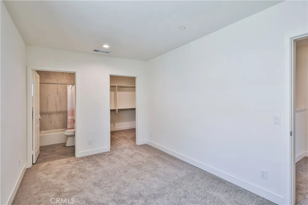 6836 Whitman Avenue Van Nuys, CA 91406