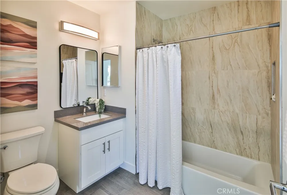 6836 Whitman Avenue Van Nuys, CA 91406