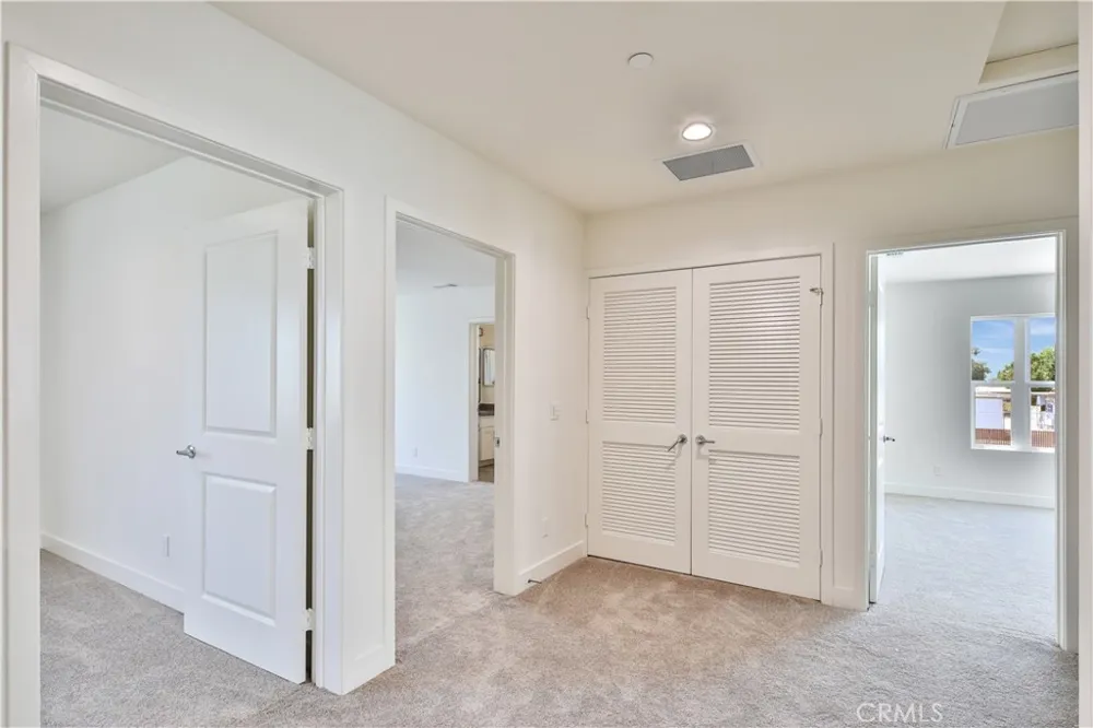 6836 Whitman Avenue Van Nuys, CA 91406