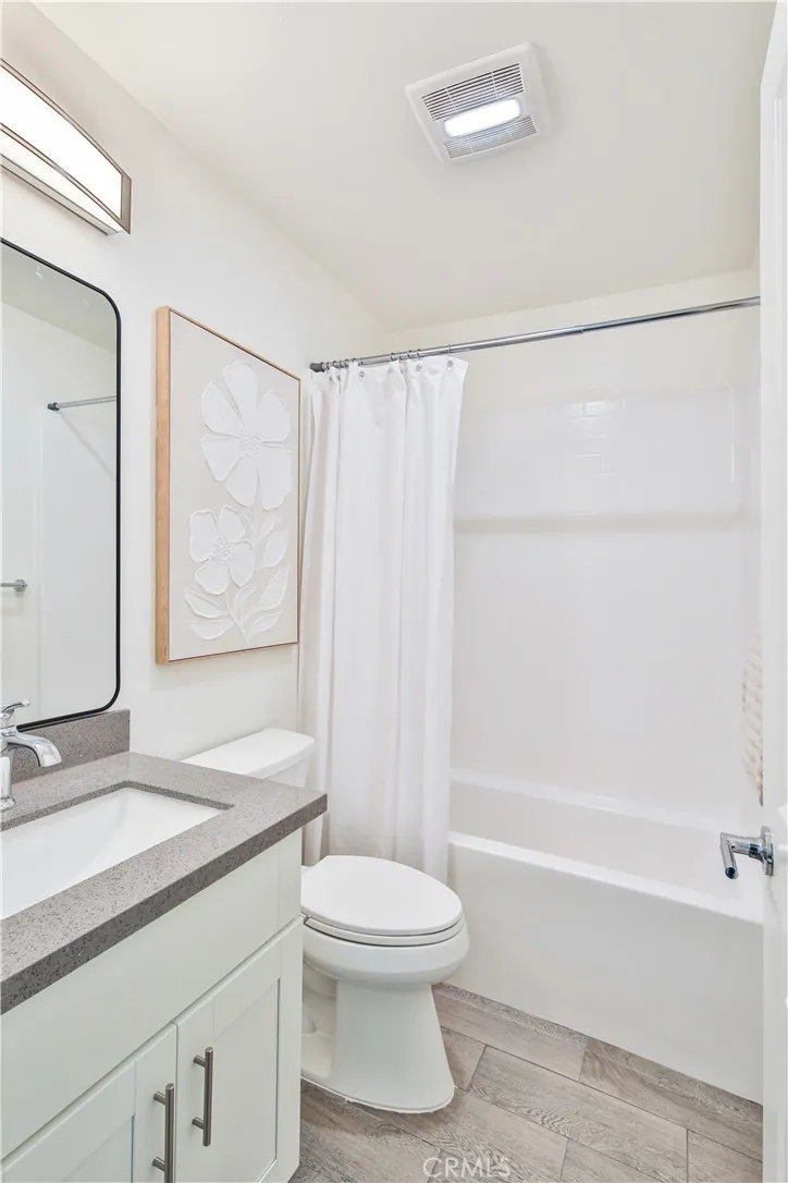 6836 Whitman Avenue Van Nuys, CA 91406