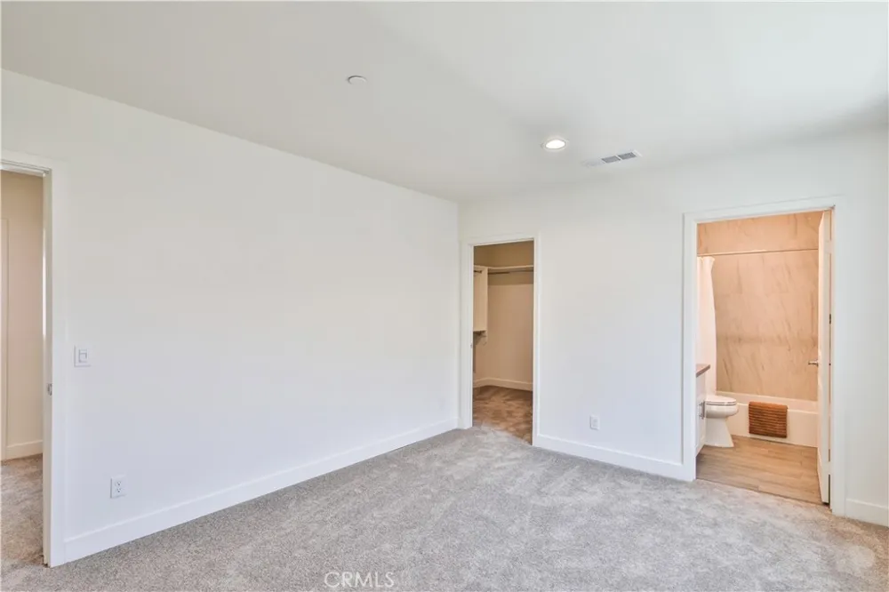 6836 Whitman Avenue Van Nuys, CA 91406