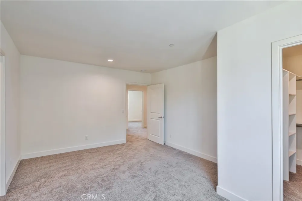 6836 Whitman Avenue Van Nuys, CA 91406