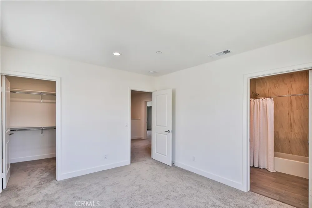6836 Whitman Avenue Van Nuys, CA 91406