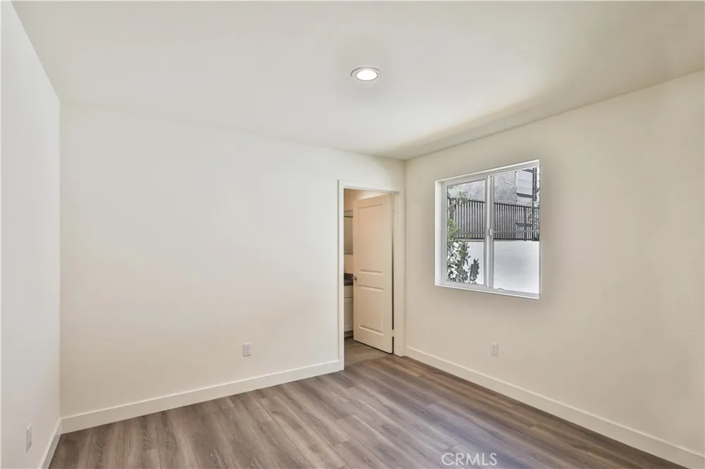 6836 Whitman Avenue Van Nuys, CA 91406