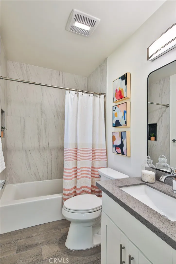 6836 Whitman Avenue Van Nuys, CA 91406