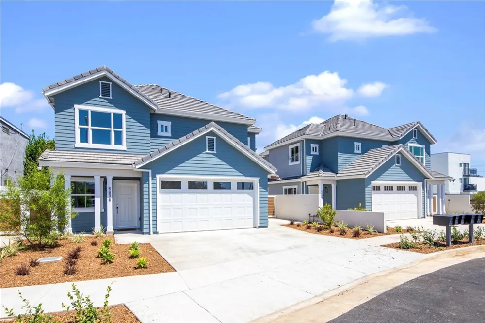 6836 Whitman Avenue Van Nuys, CA 91406