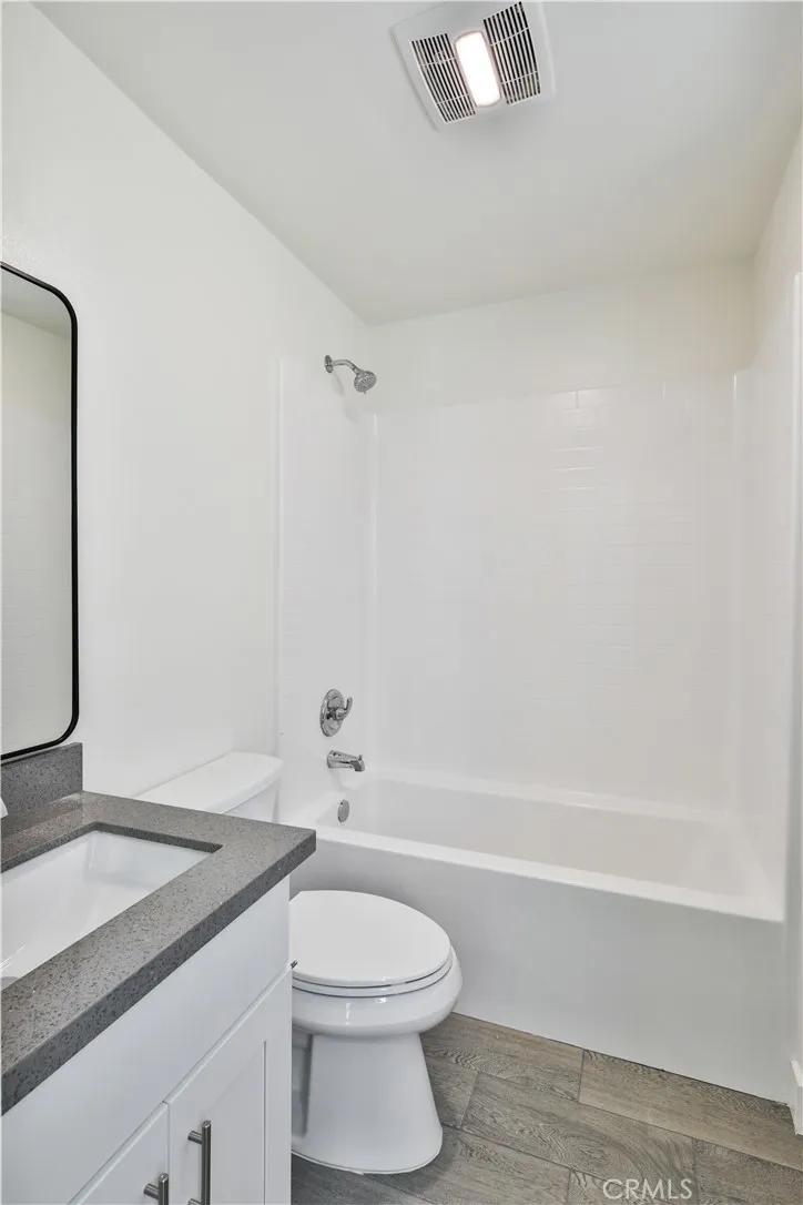 6836 Whitman Avenue Van Nuys, CA 91406
