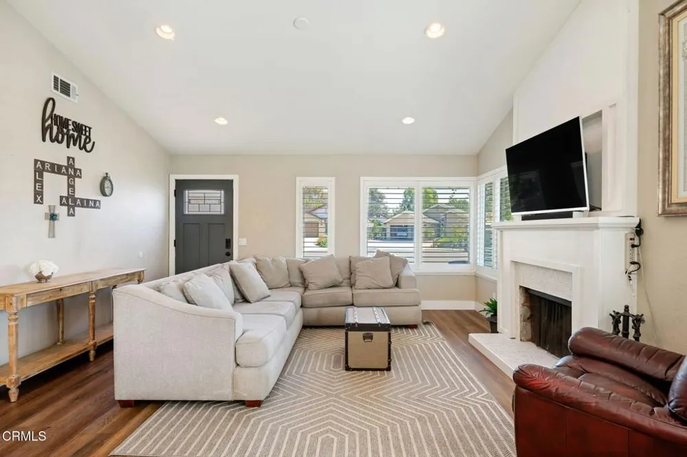 6385 Calle Bodega Camarillo, CA 93012
