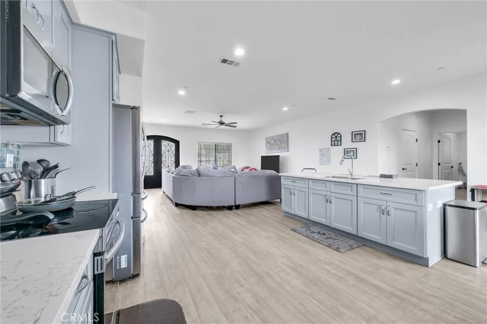 22418 Akers Perris, CA 92570