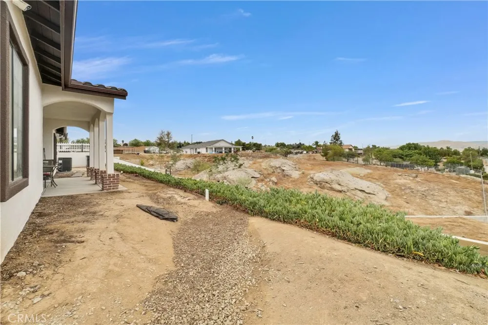 22418 Akers Perris, CA 92570
