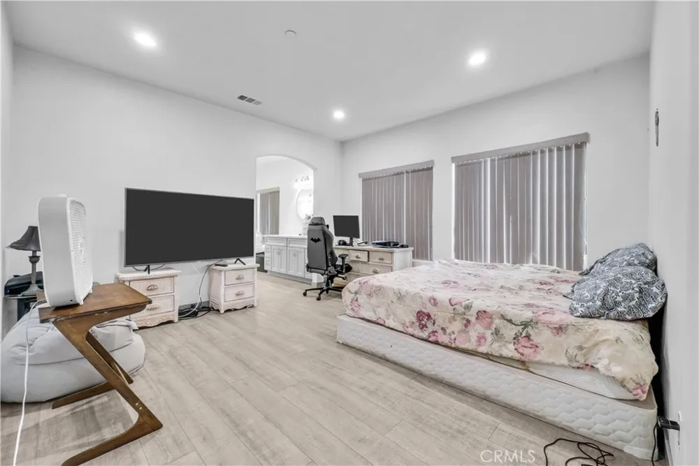 22418 Akers Perris, CA 92570