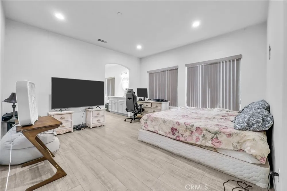 22418 Akers Perris, CA 92570