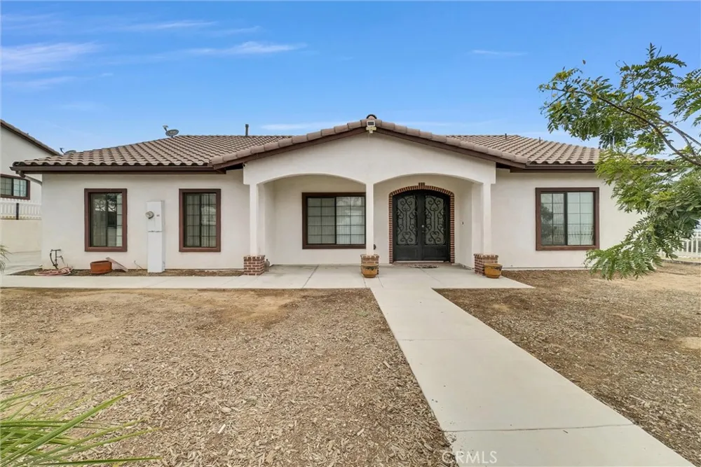 22418 Akers Perris, CA 92570