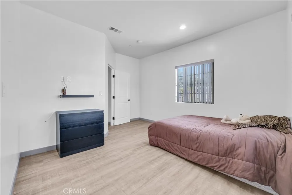 22418 Akers Perris, CA 92570